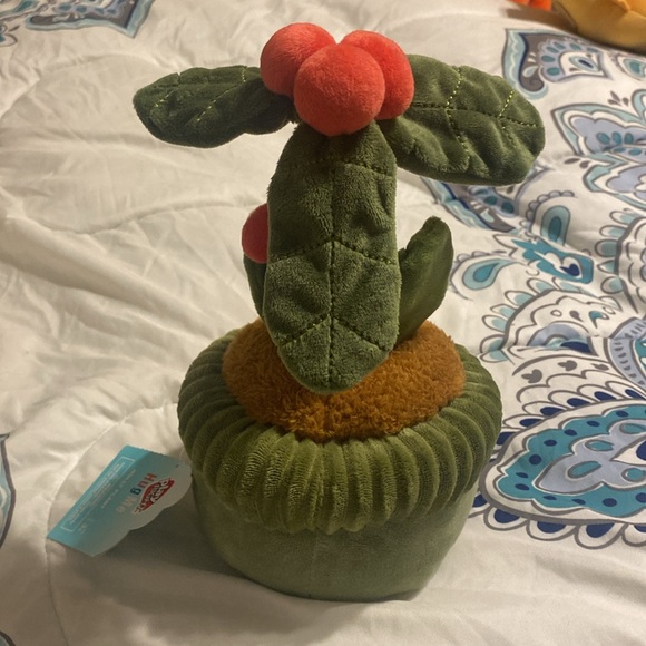 Play Right Hug Me Holly Plant - Picture 3 of 5